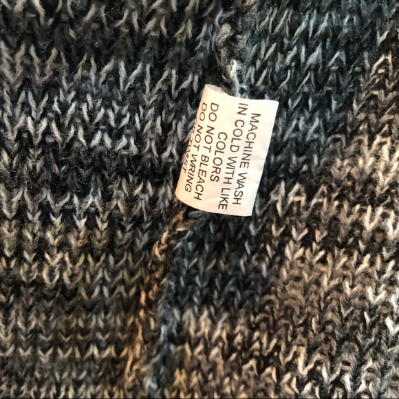 Brittany Blade fringe poncho - Picture 6 of 6